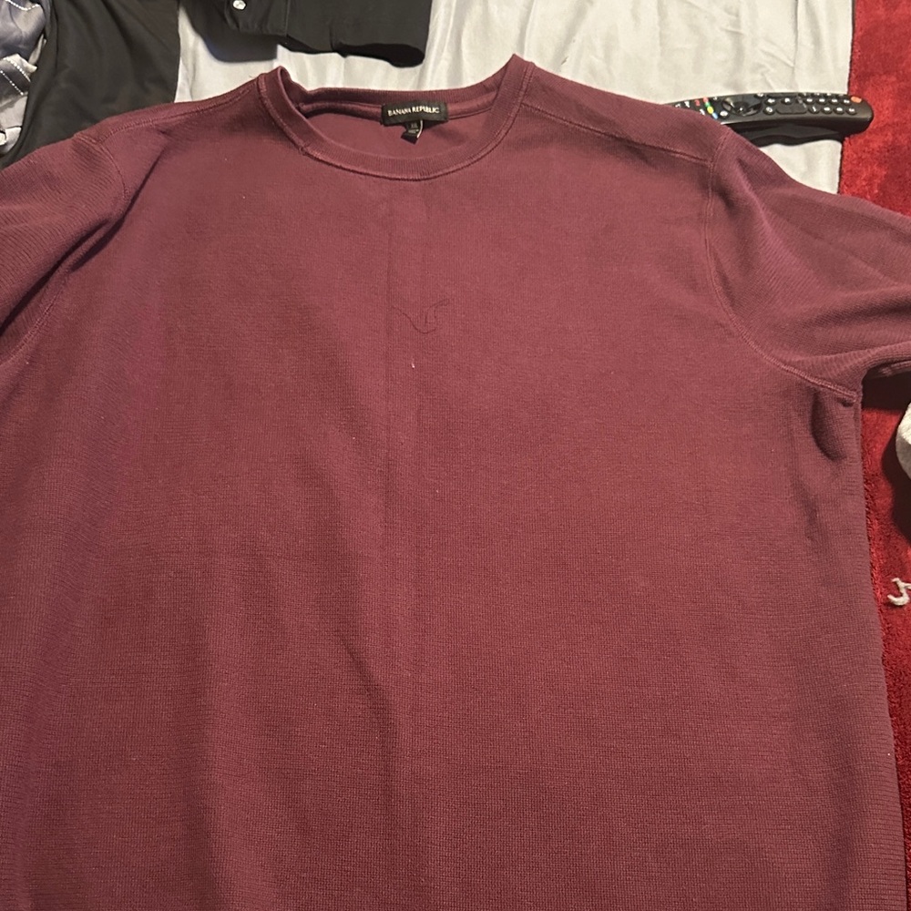 Banana Republic Men's Crewneck Sweatshirt - Maroon